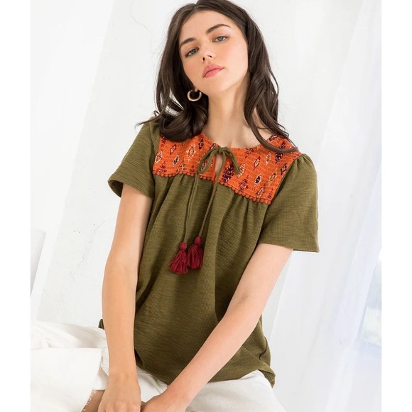 THML Tops - EUC THML size Medium Smocked Yoke Knit Top 031424